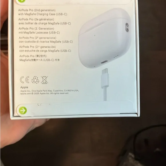 Apple AirPods Pro 2 - Picture 2 of 3